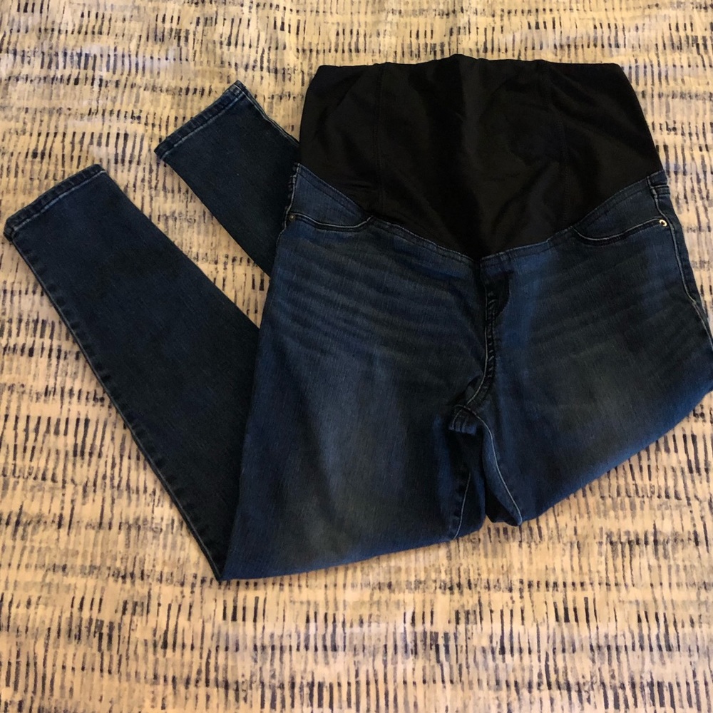 Maternity Jeans •Size 12•